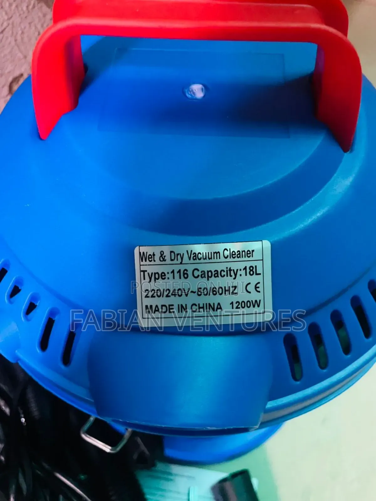 Vacuum Cleaner Wet/Dry 1200w 18l