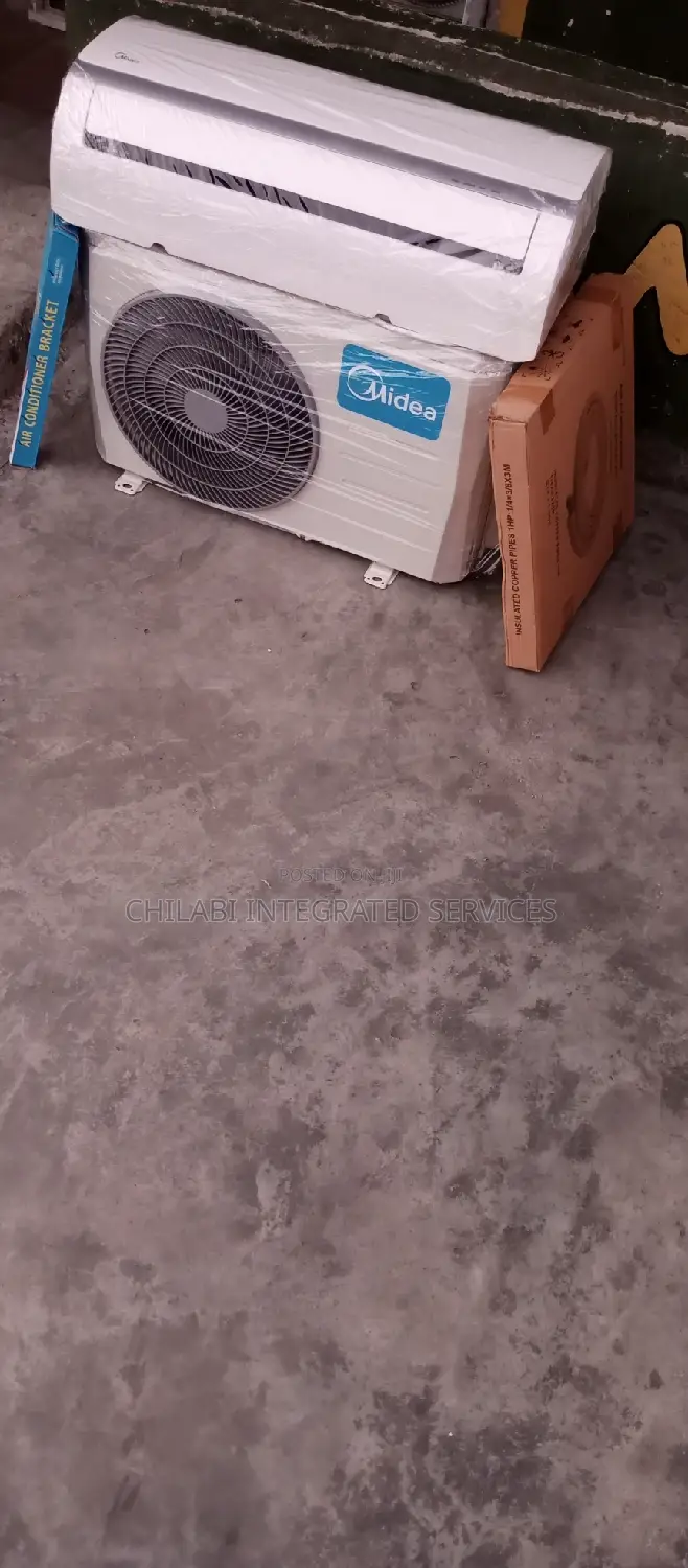 1 Month Old Very New Low Voltage 1HP MIDEA Air Conditioner