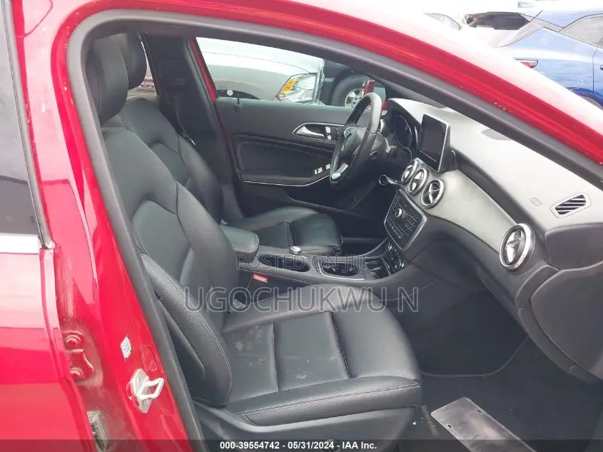 Mercedes-Benz GLA 250 2018 Red