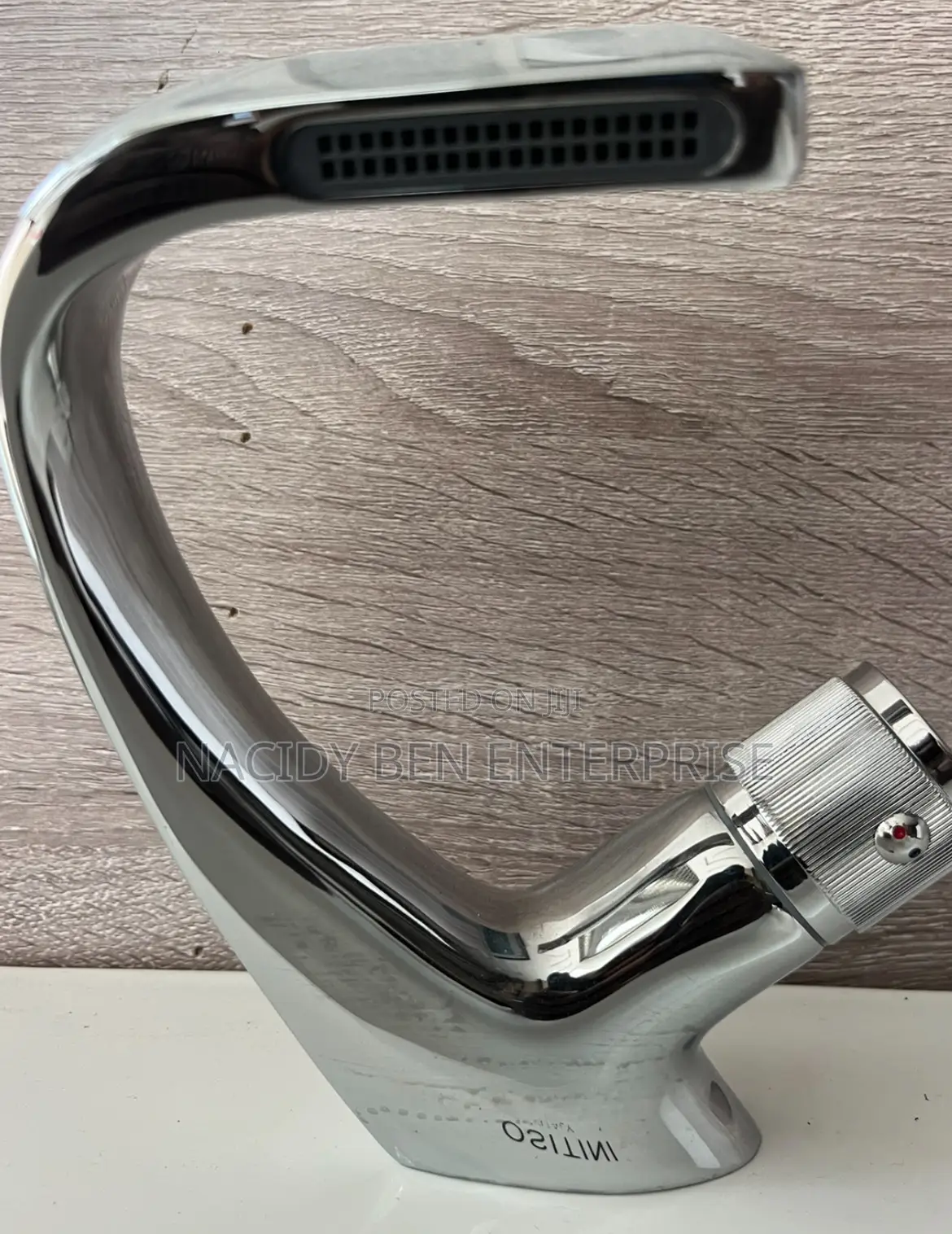 Basin Mixer (Fountain)