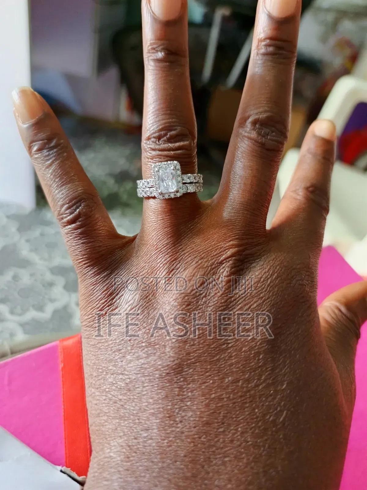 Zirconia Ladies Silver Engagement Ring - 00018