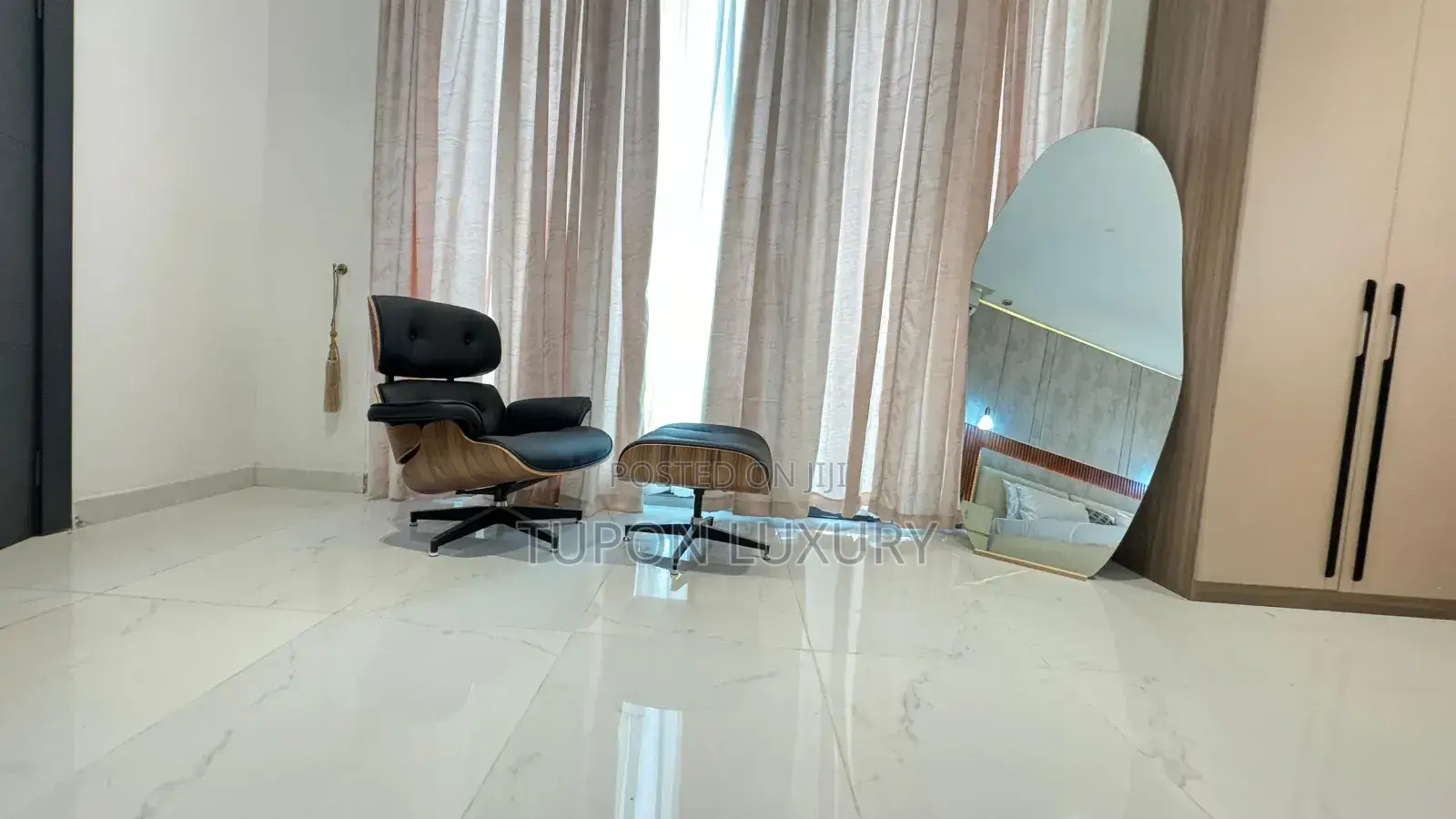 Luxury 2 Bedroom Maisonette With Ps5, Pool and Gym.