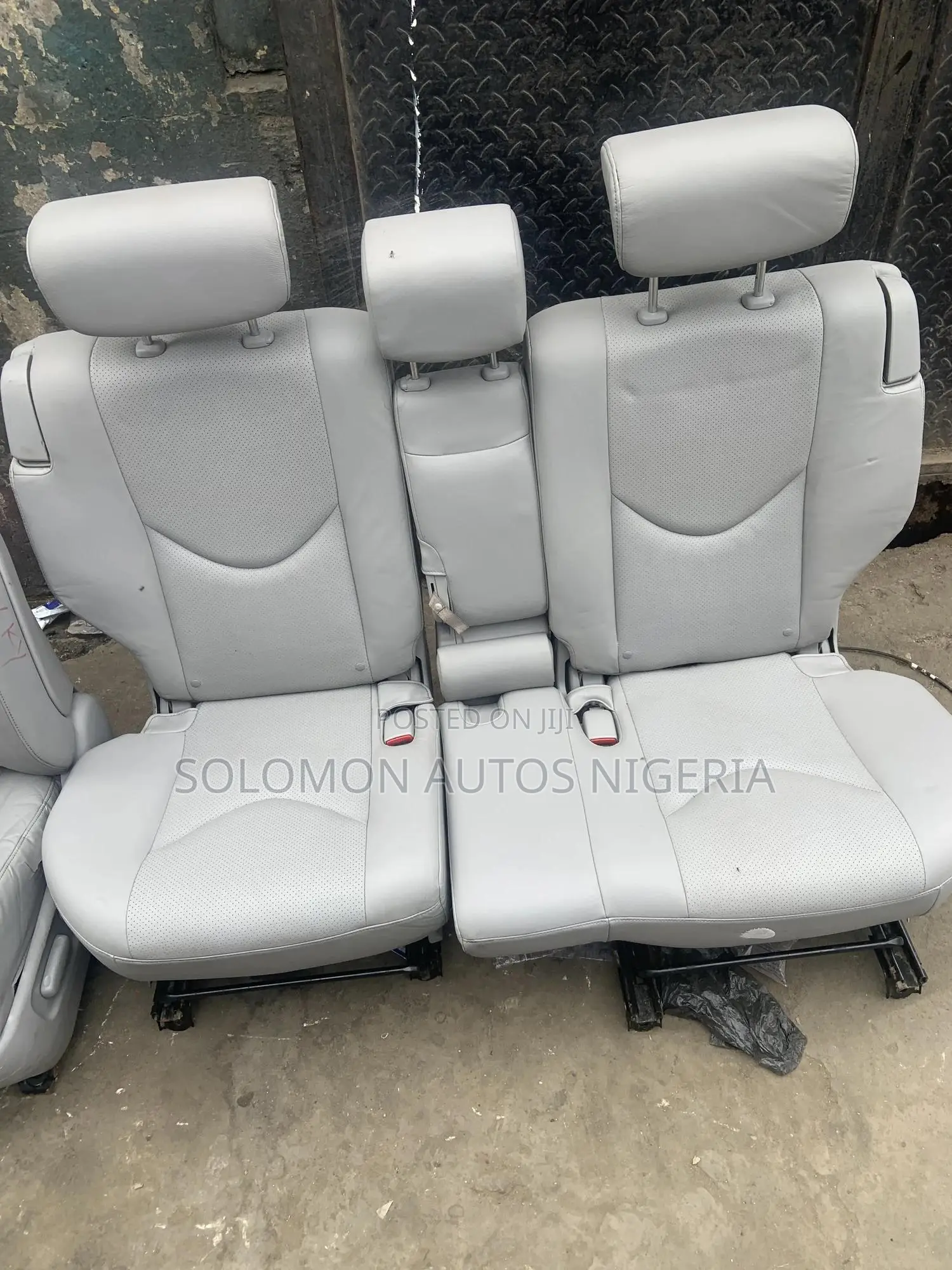 Complete Seat Toyota RAV4 2010 Model