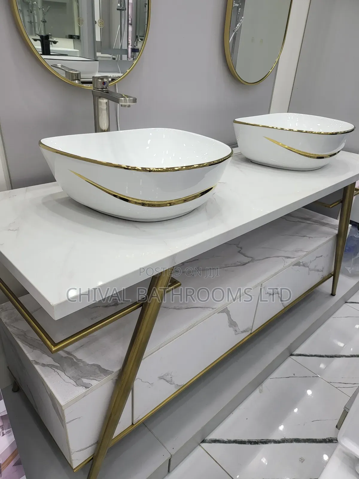 Luxury Furniture and Basin White and Gold