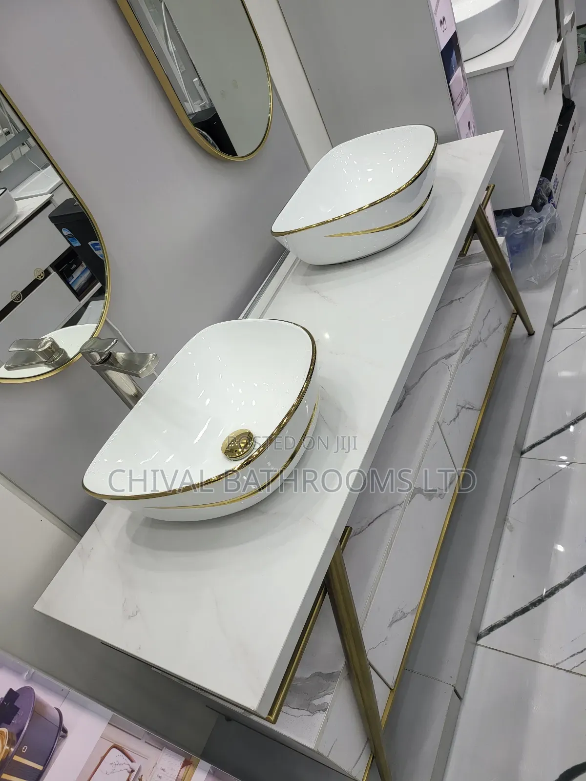 Luxury Furniture and Basin White and Gold