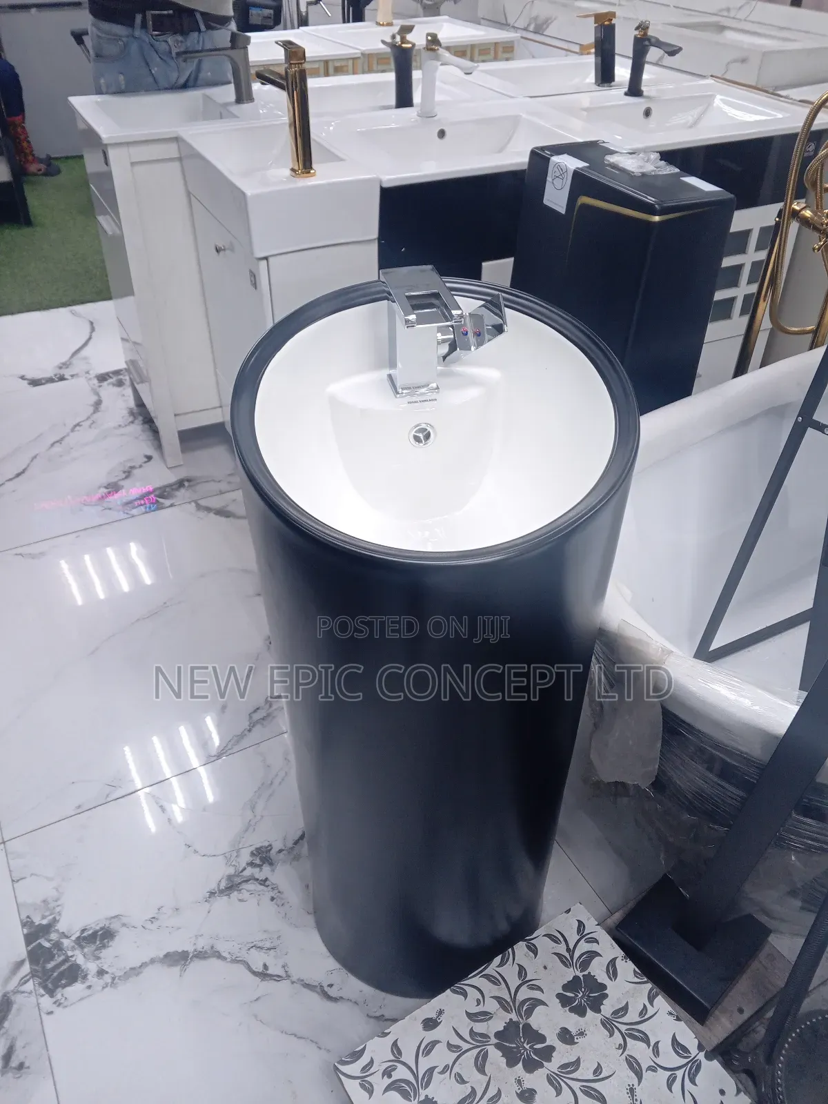 Royal Black and White Standing Wash Hand Basin