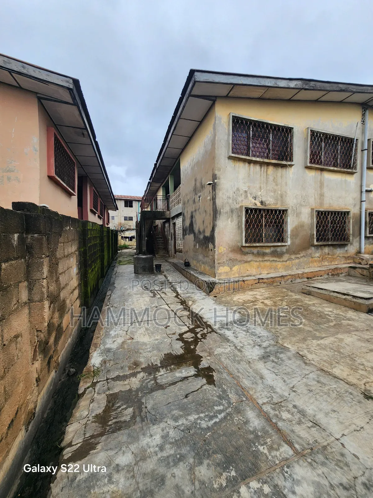 Investment 4-Units of 3-Bedroom Flat Good 4 Hostel at Ui Area