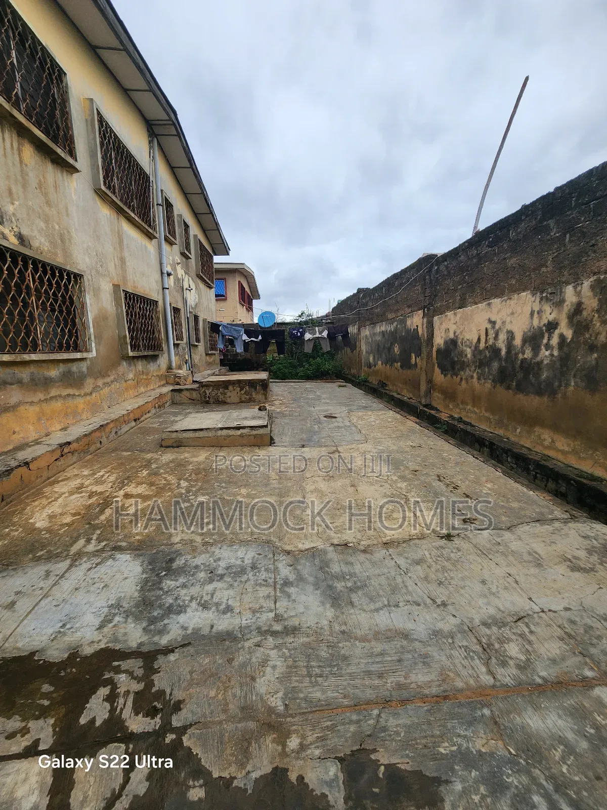 Investment 4-Units of 3-Bedroom Flat Good 4 Hostel at Ui Area