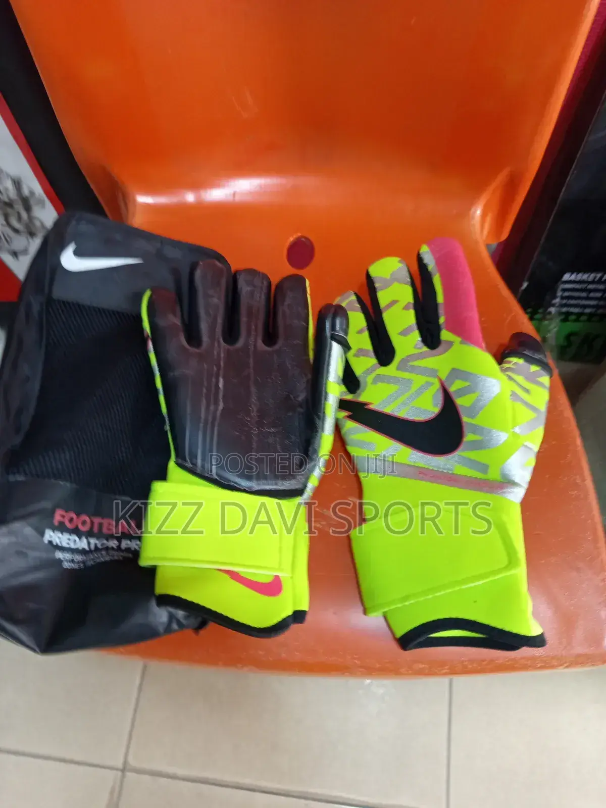 Nike Goalkeeper Gloves  Quality