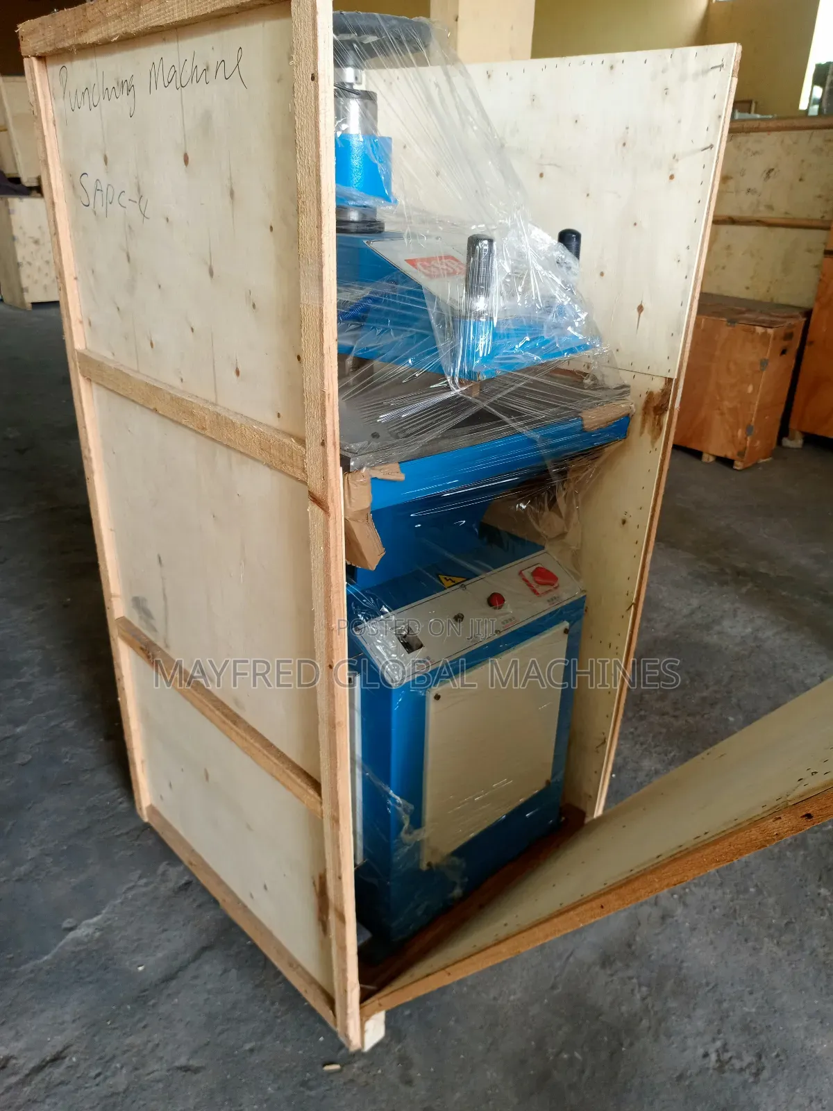 Hydrolic Nylon Punching Machine