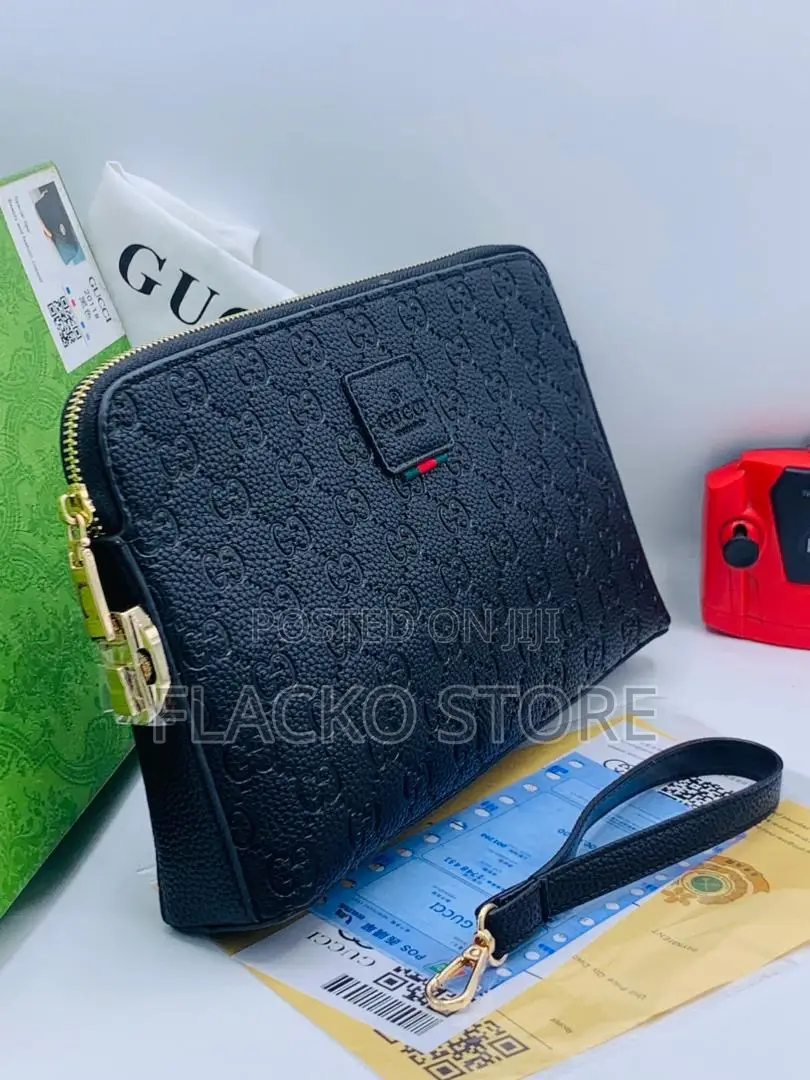 Original Louis Vuitton Men Hand Purse