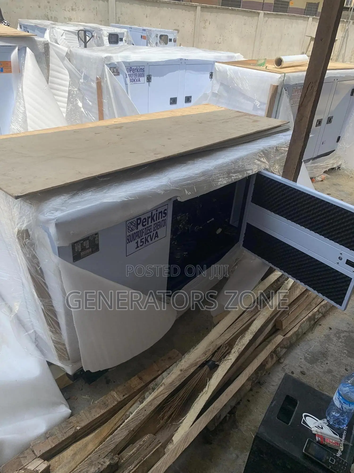 Power Factor 15kva Perkins Soundproof Generator