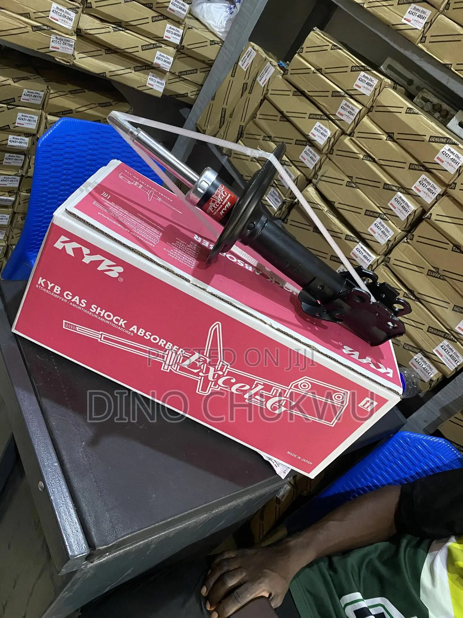 KYB Shock Absorber for Camry 2.7 (Front)