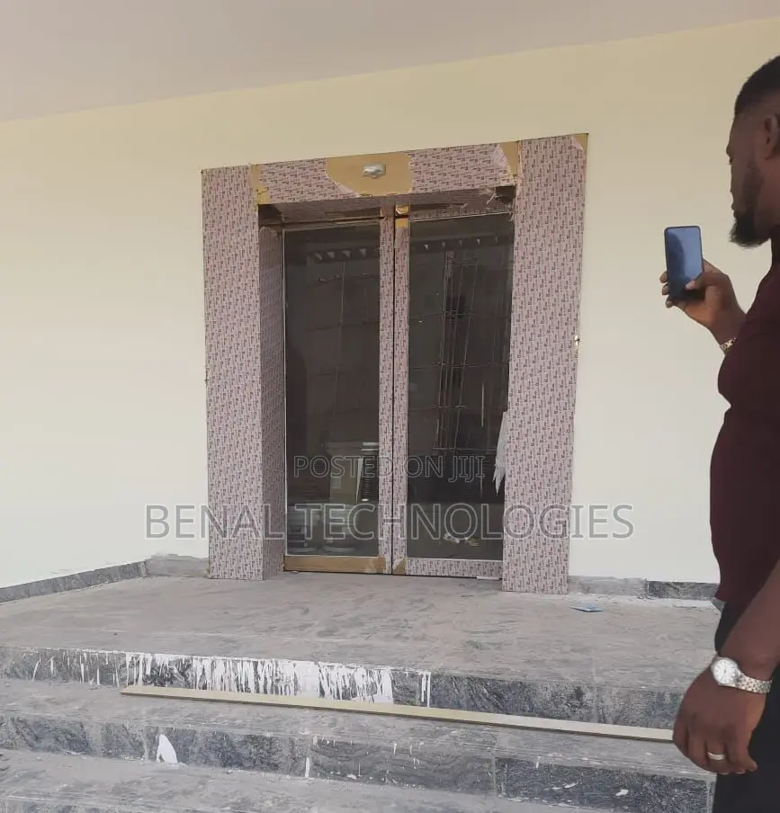 Sensor -Based Glass Doorway Systems for Buildings