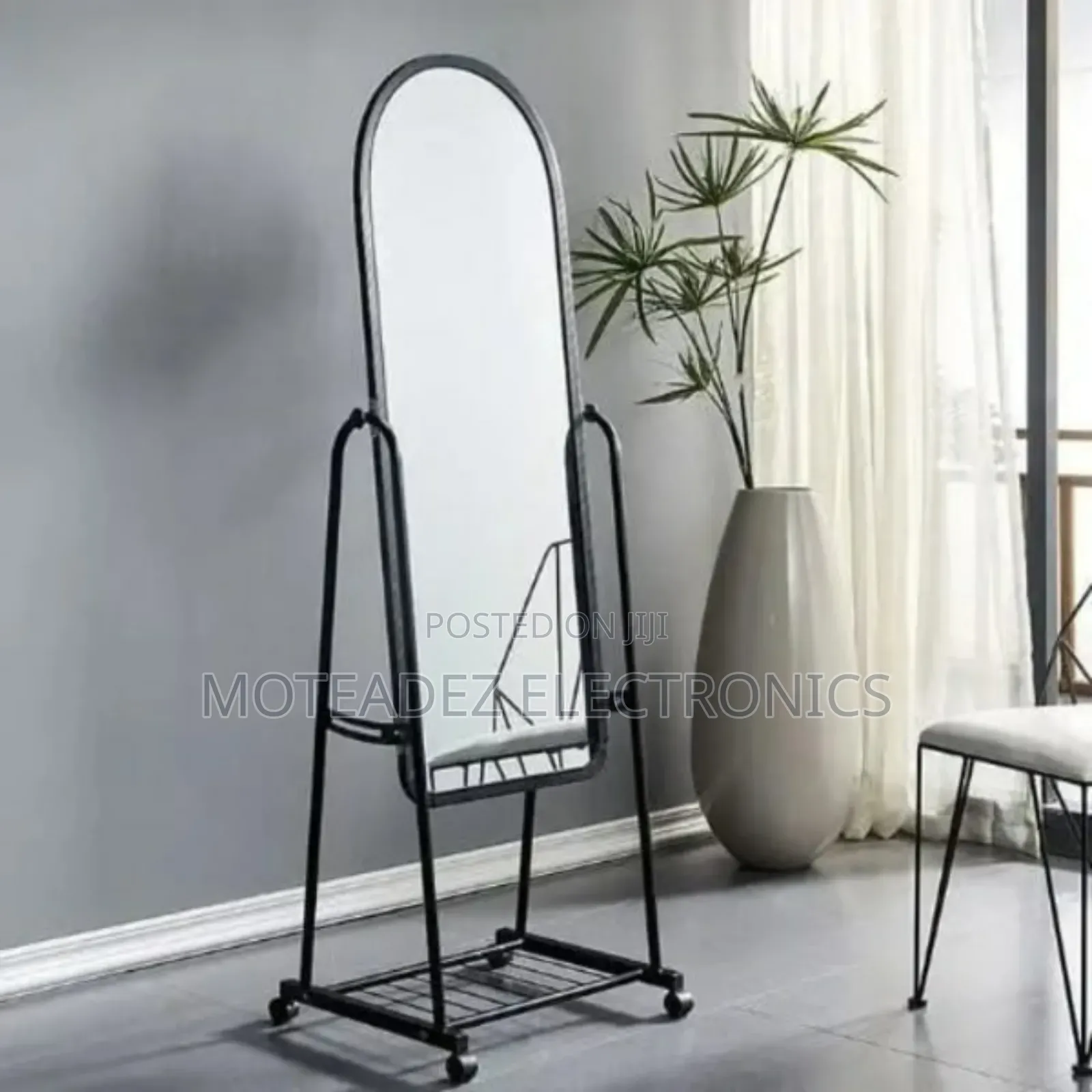 Movable Stand Full Body Dressing Mirror With Steel Body
