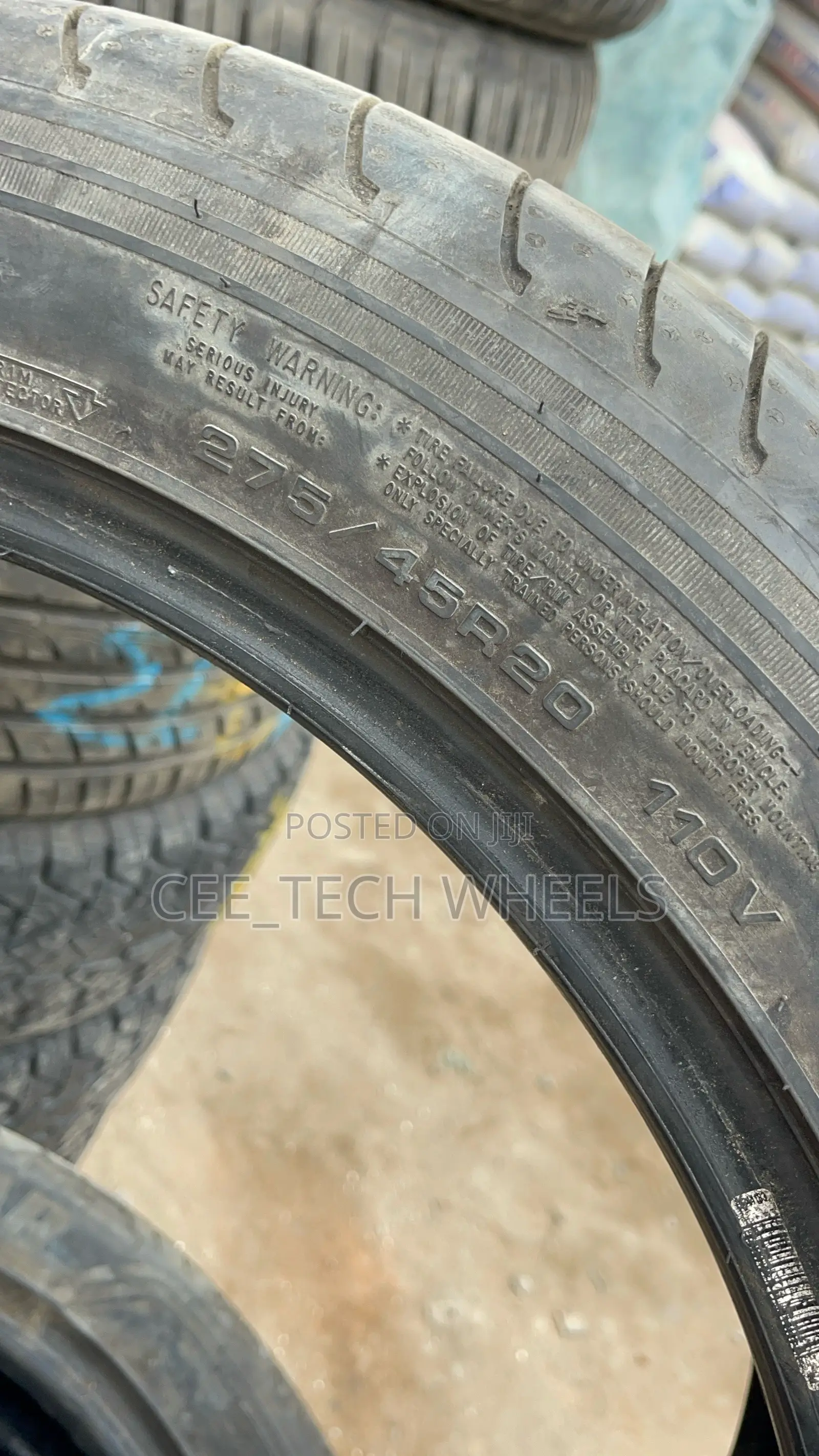 Clean Straight Line Goodyear,275/45r20