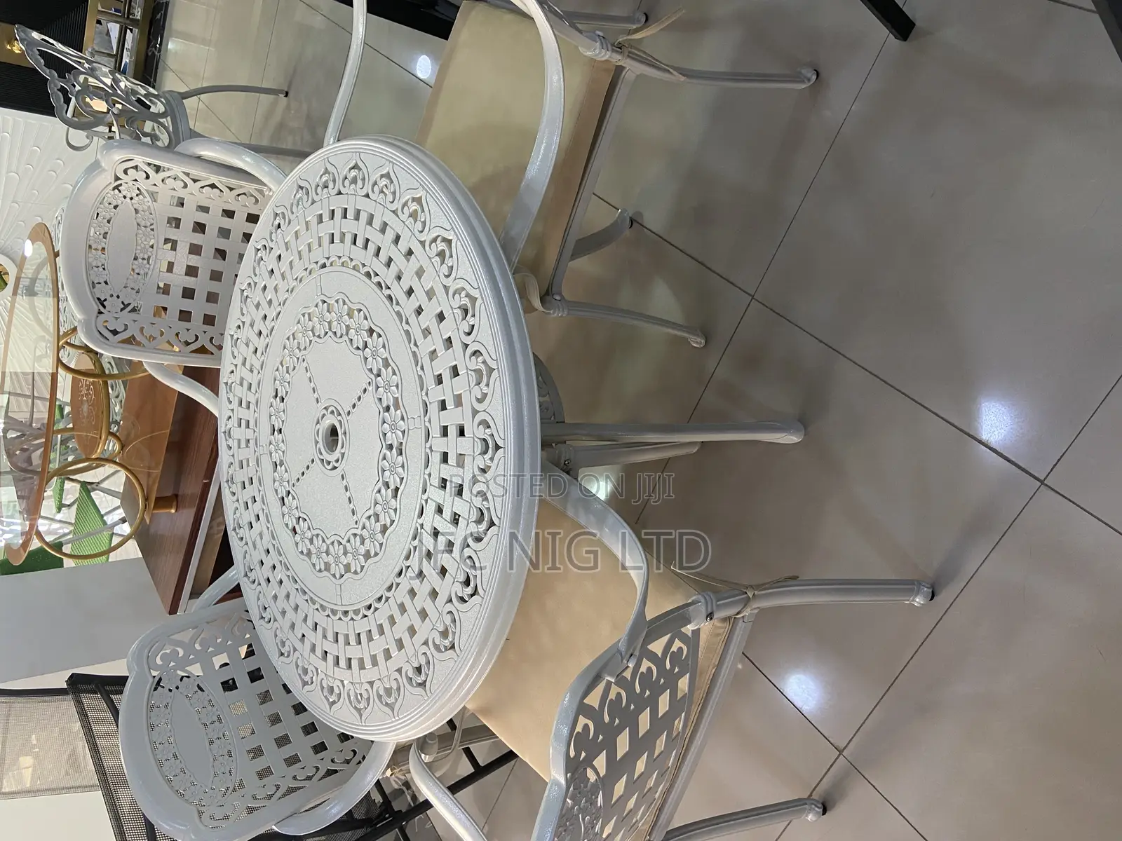 Iron White Outdoor Set