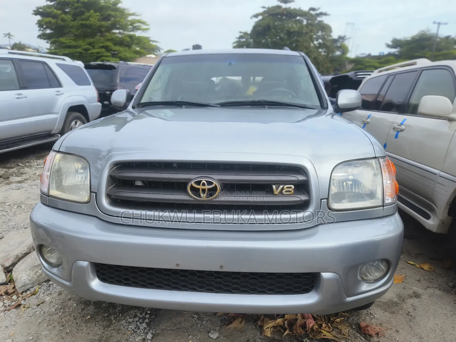 Toyota Sequoia 2004 Silver