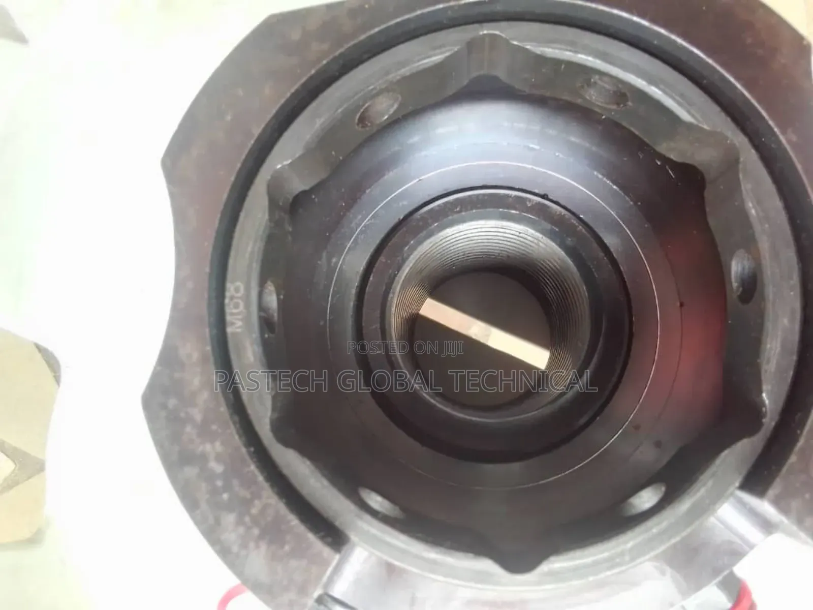 68mm Hydraulic Bolt Tensioner (Complete With Pump, Hose)