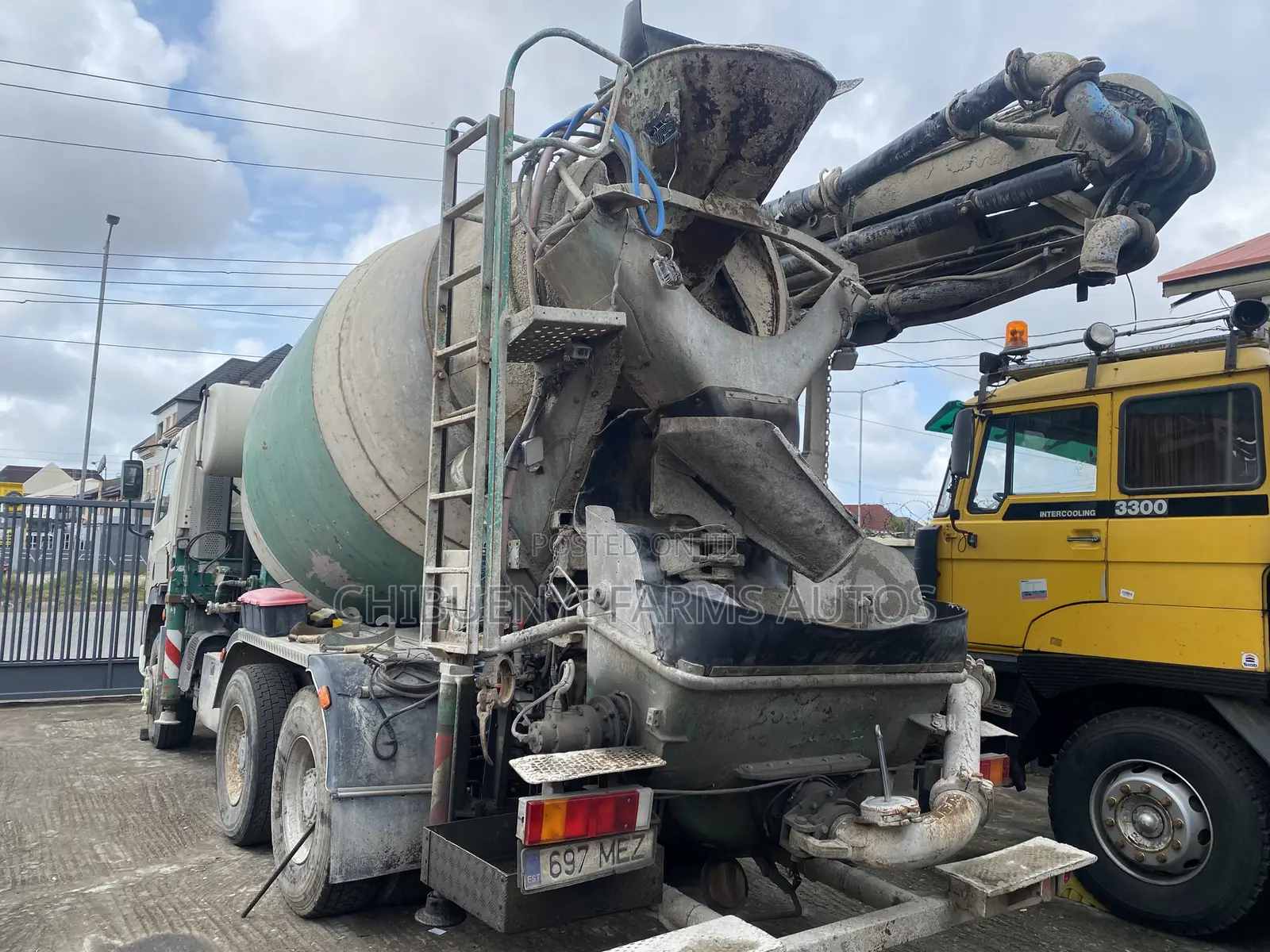Concrete Mixer With Pump Host - 10 Tyres
