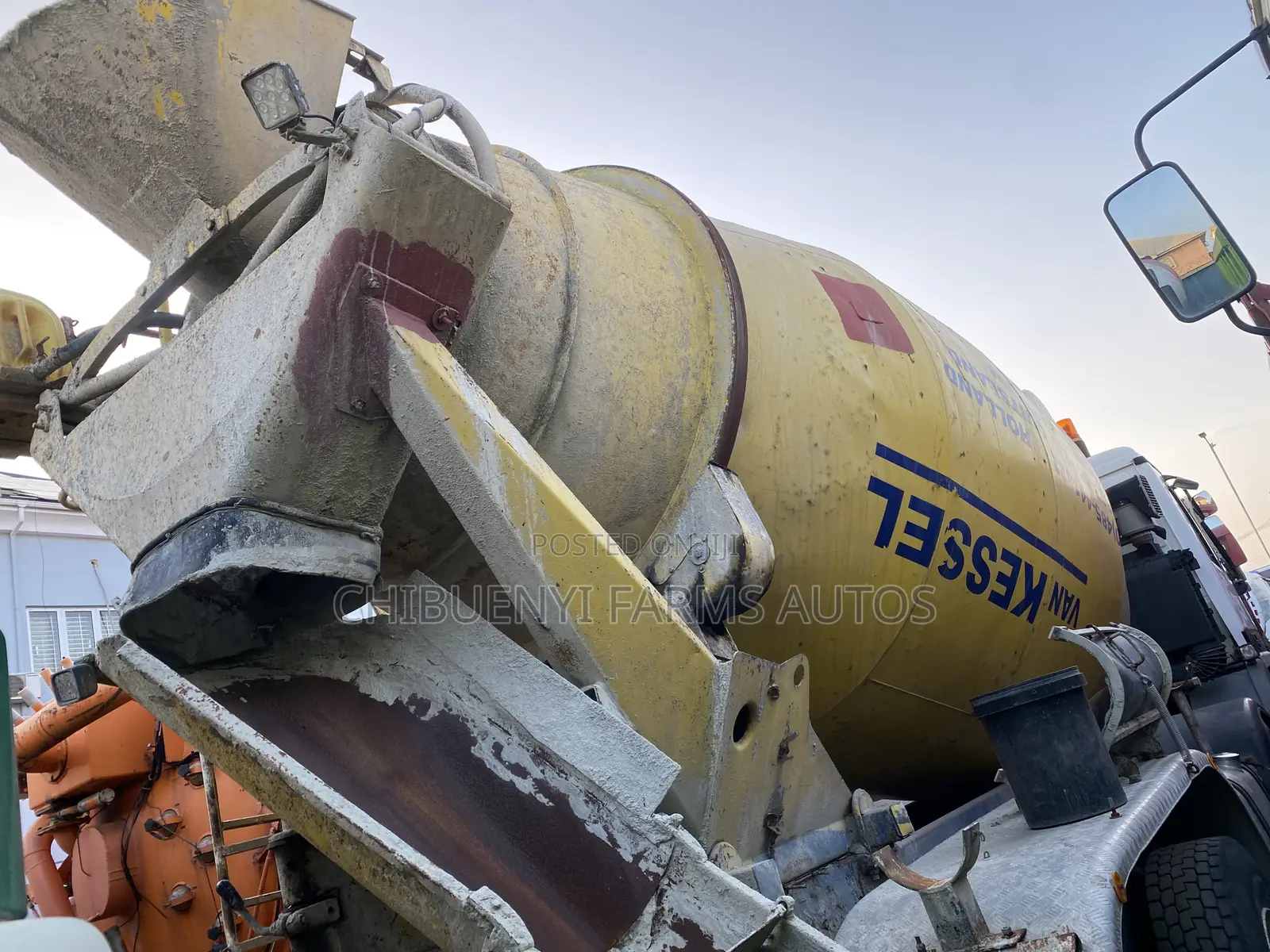 Concrete Mixer - 12tyres