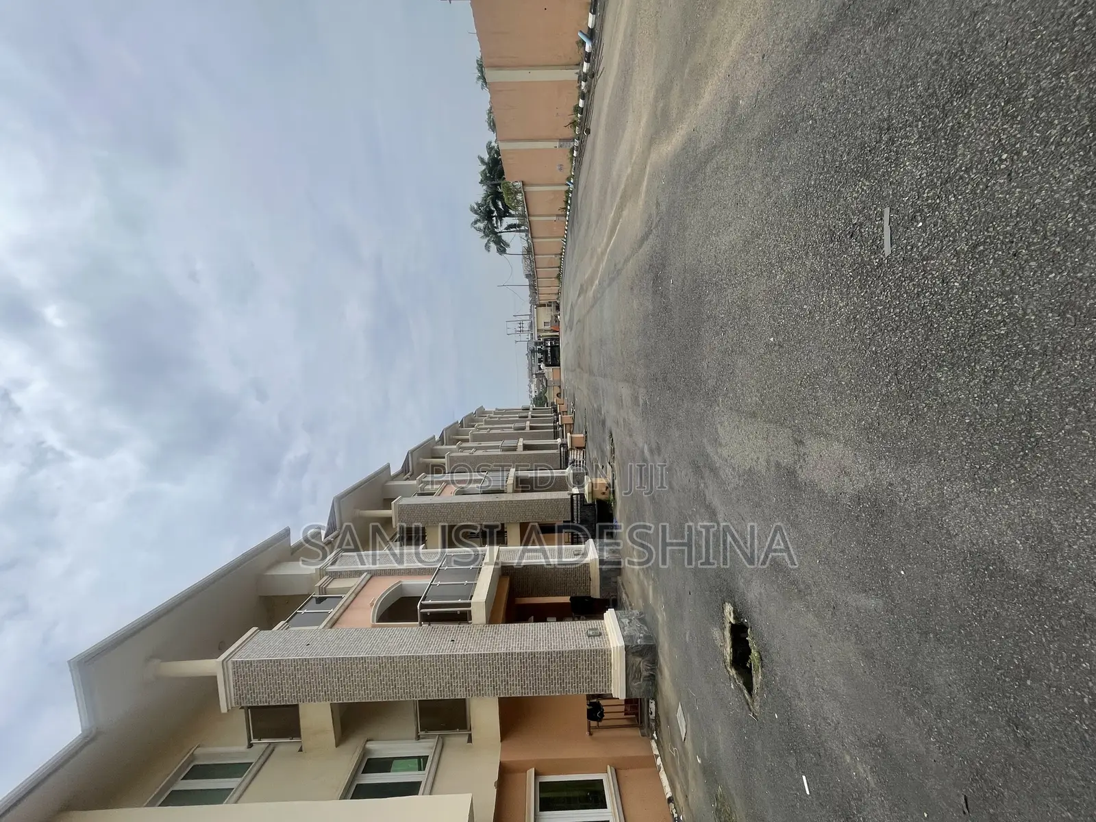 5bdrm Block of Flats in Jabi Lakes Abuja for sale