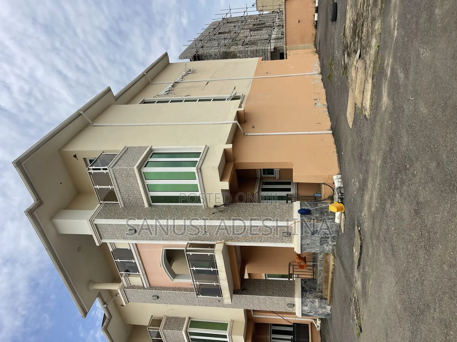 5bdrm Block of Flats in Jabi Lakes Abuja for sale