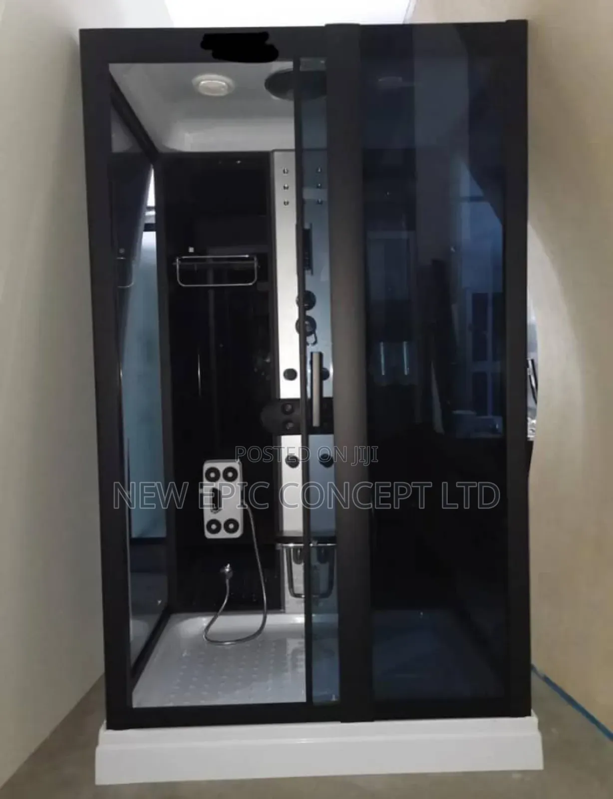 Executive Black Shower Room