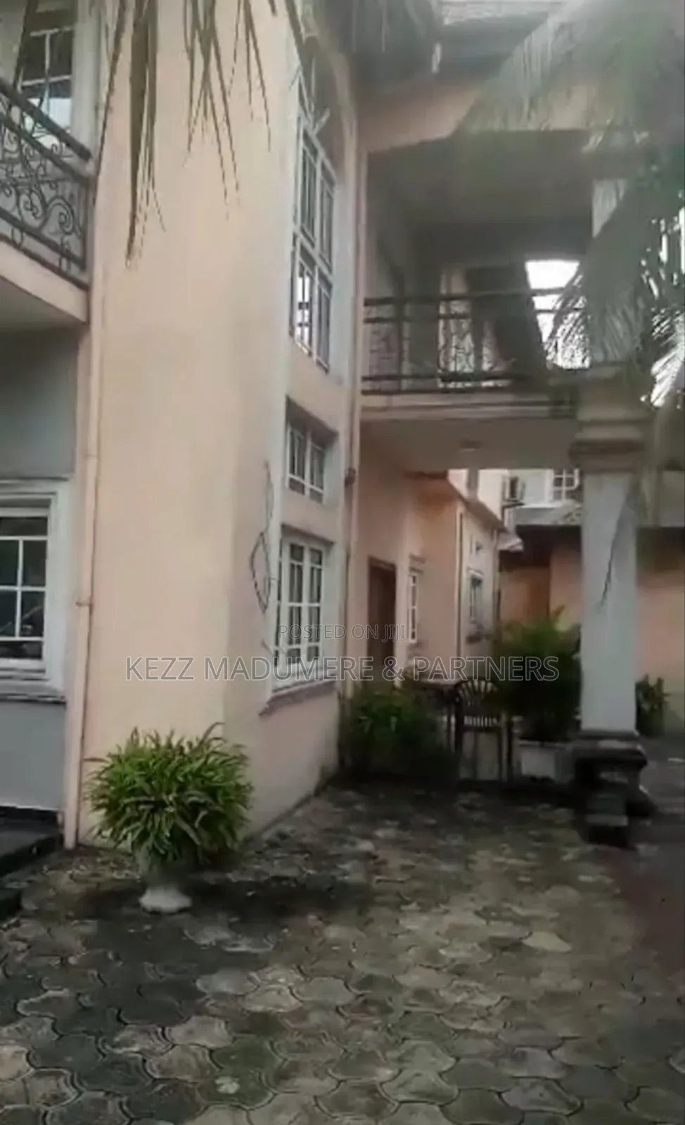 5bdrm Duplex in New Gra , Phase 3 , for sale
