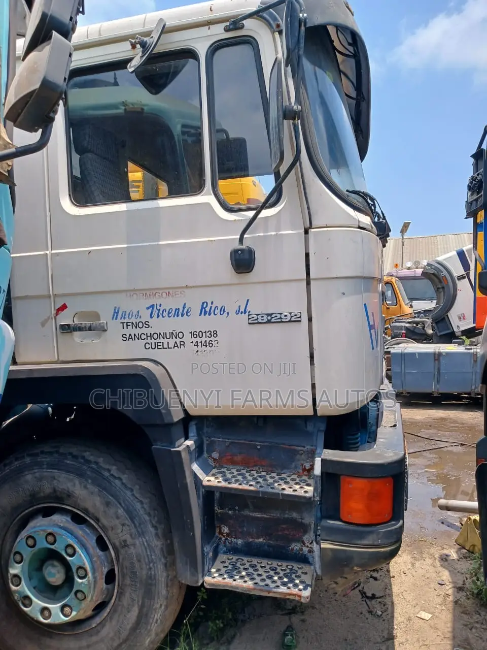 Concrete Mixer With Pump - 10 Tyres