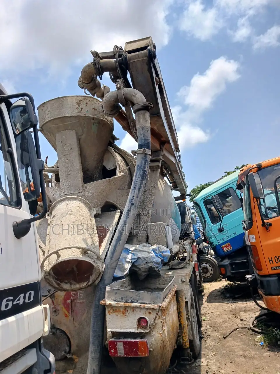 Concrete Mixer With Pump - 10 Tyres