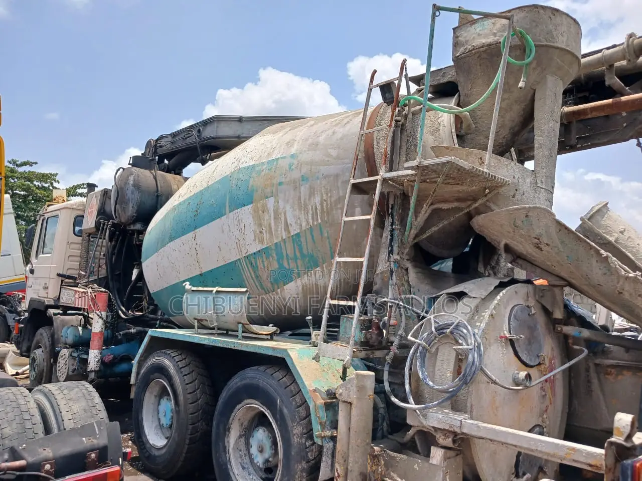 Concrete Mixer With Pump - 10 Tyres