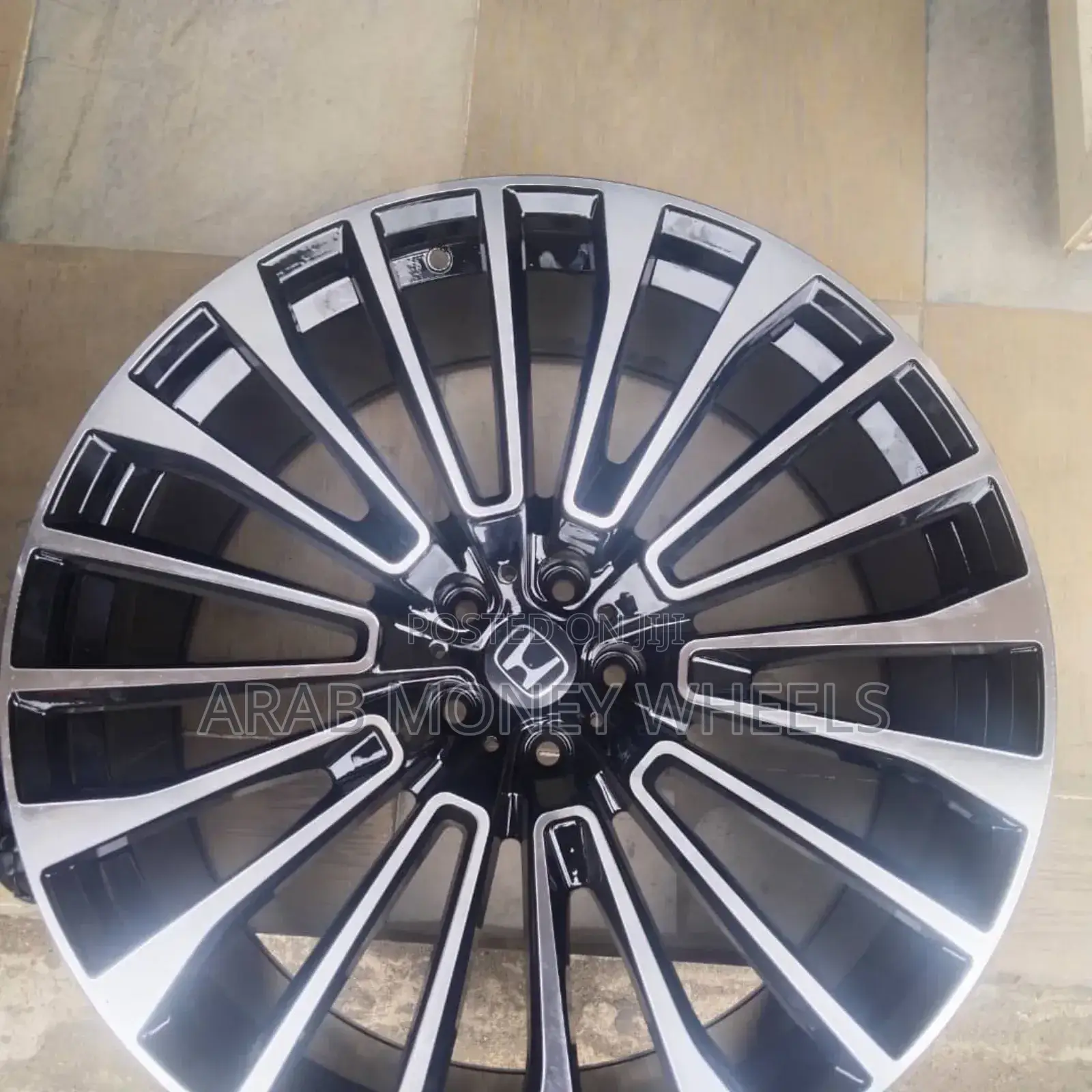 Black an Silver Spoke Designers 20 Inch Alloyd Wheels