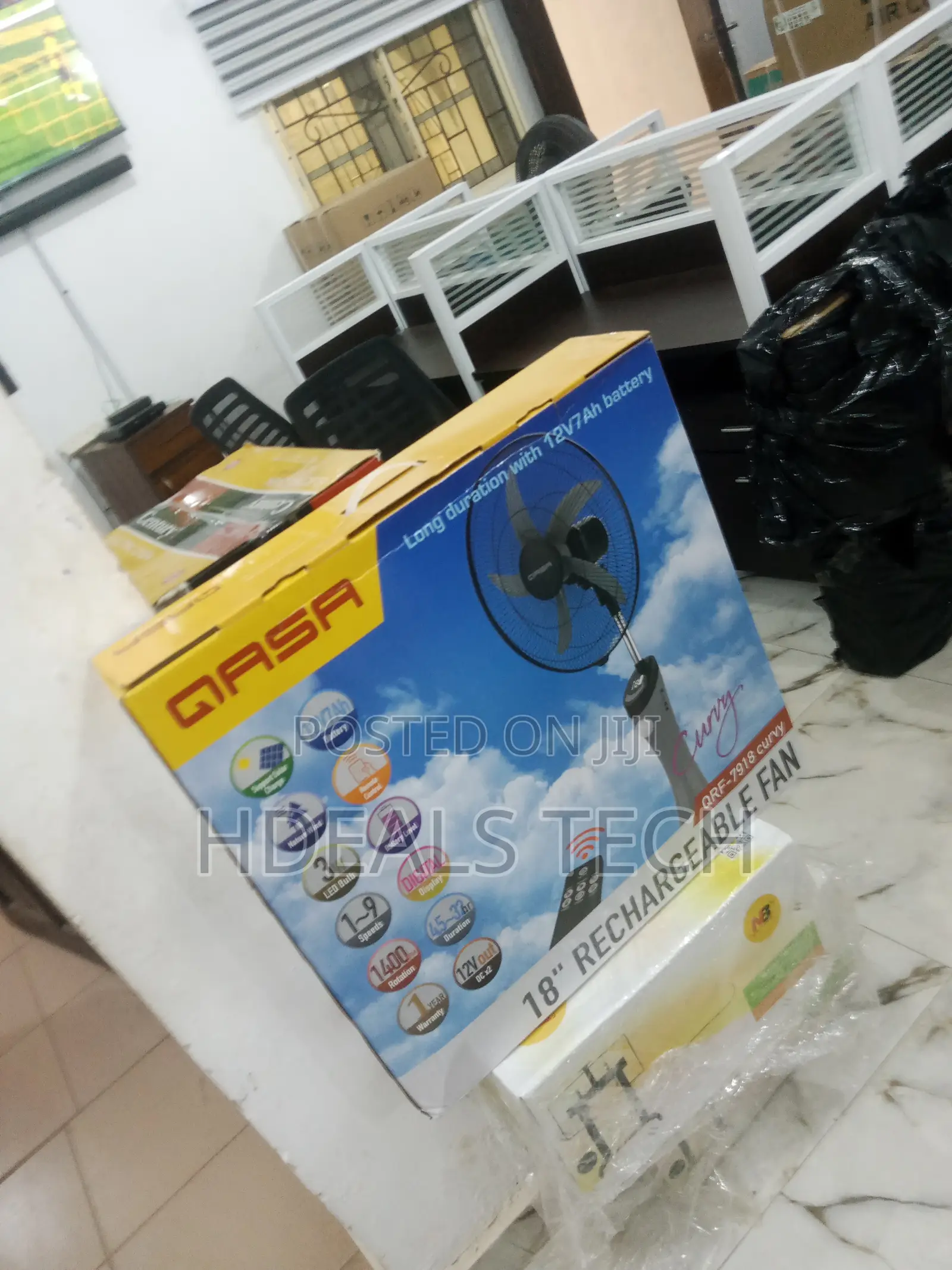 Fast Cooling 18 Inches QASA Rechargeable Fan