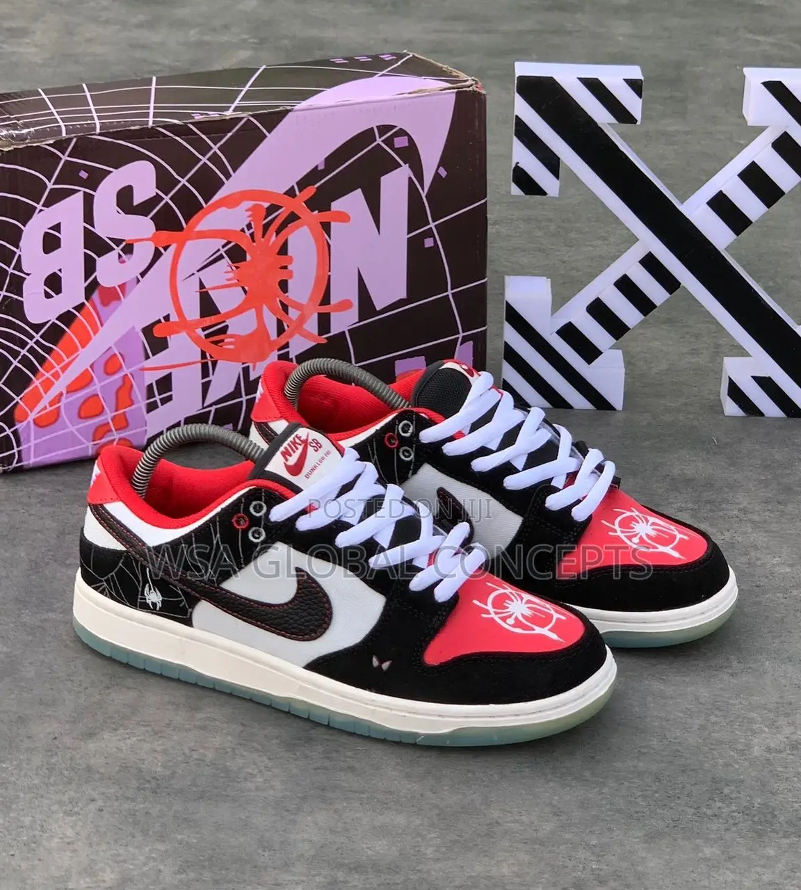 Nike Sb Dunk Low Spider-Man Verse Sneakers