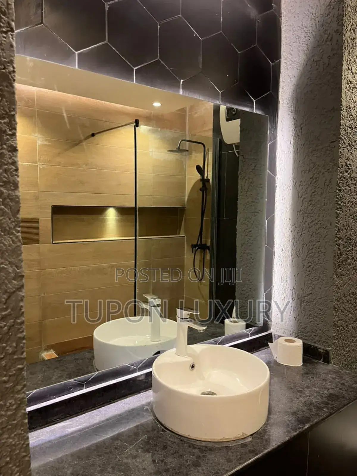 Luxury Waterfront 2bedroom Apartment