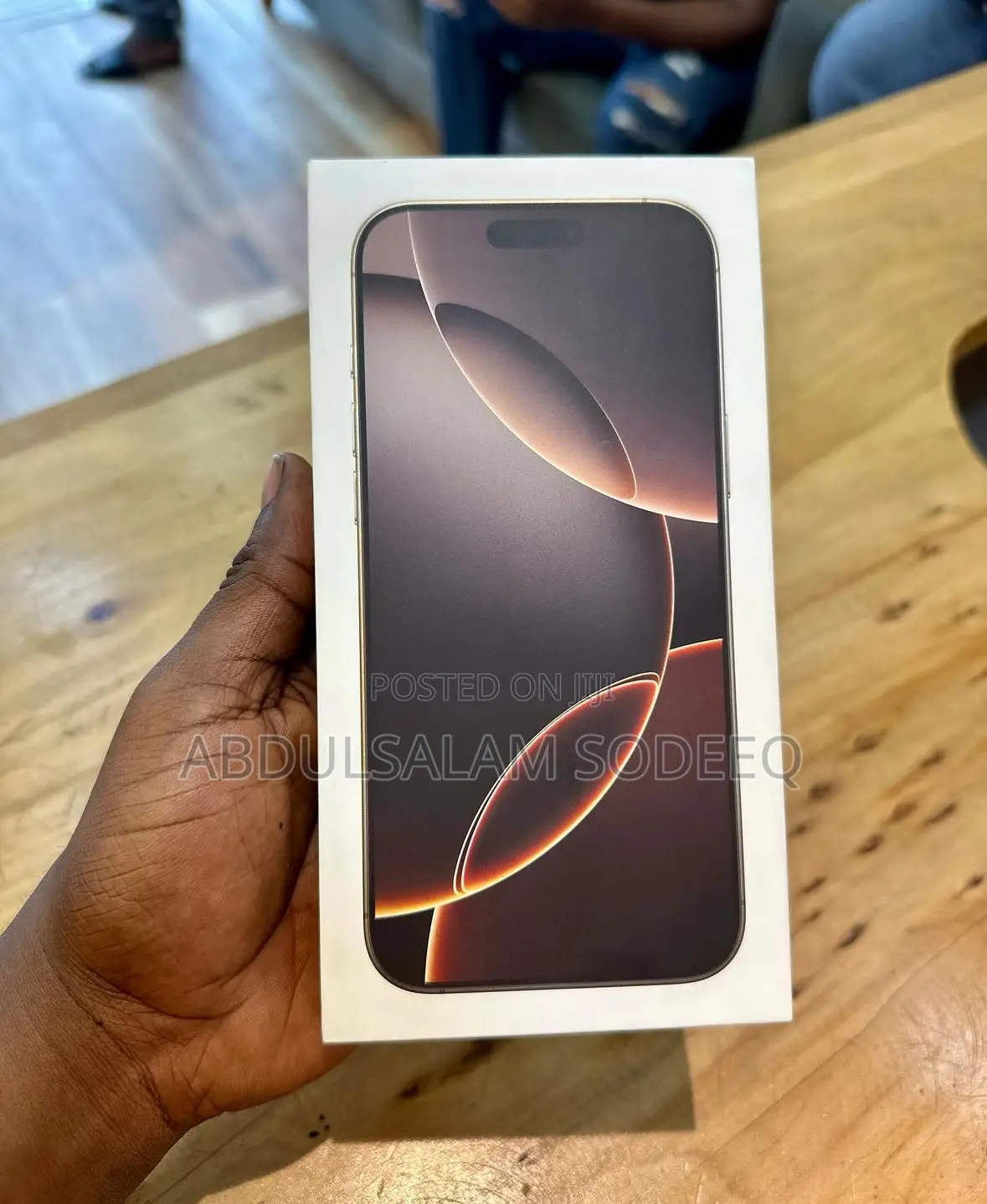 New Apple iPhone 16 Pro 128 GB Gold