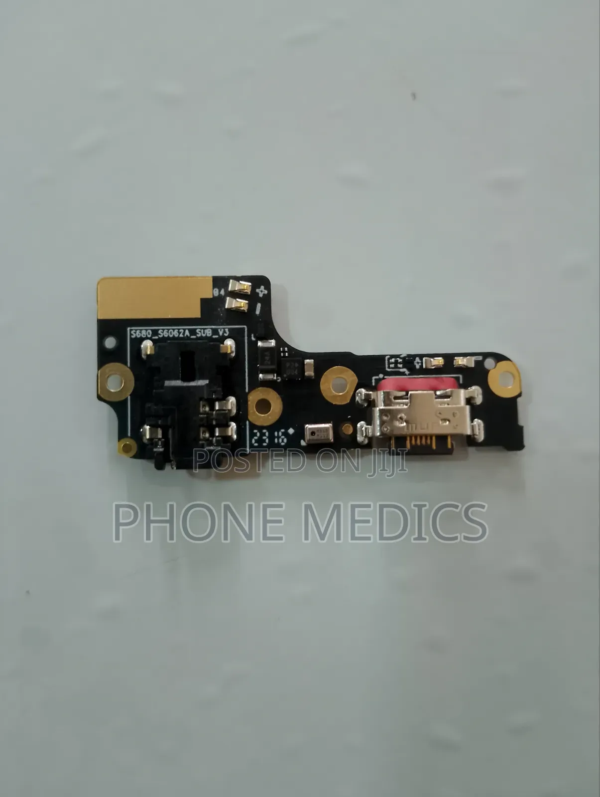Freeyond F9/M5 Charging Port Sub Board