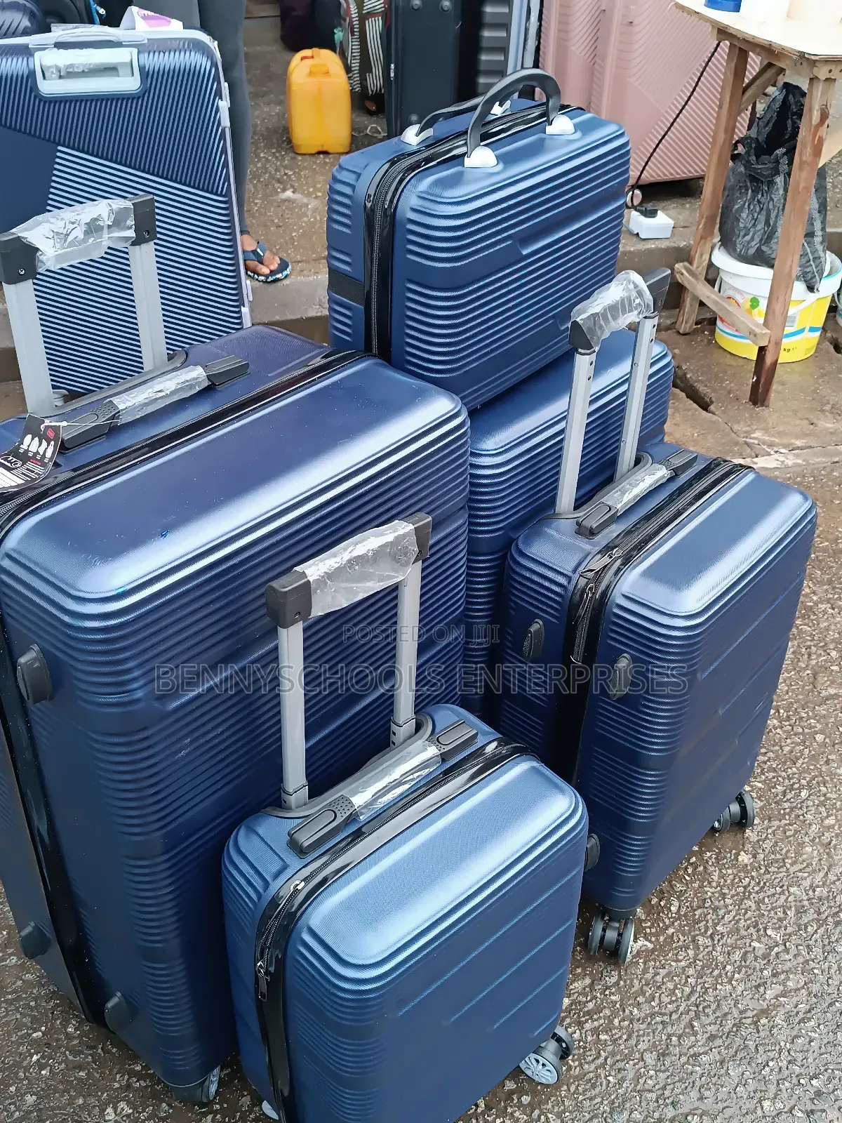 Set of 5 in 1 Navy Rubber Plastic Travelling Luggage Boxes