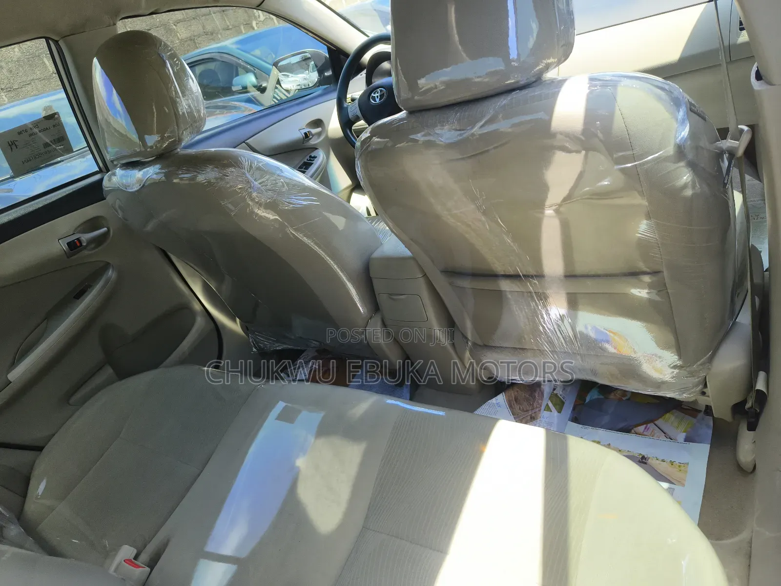 Toyota Corolla 2012 Gold