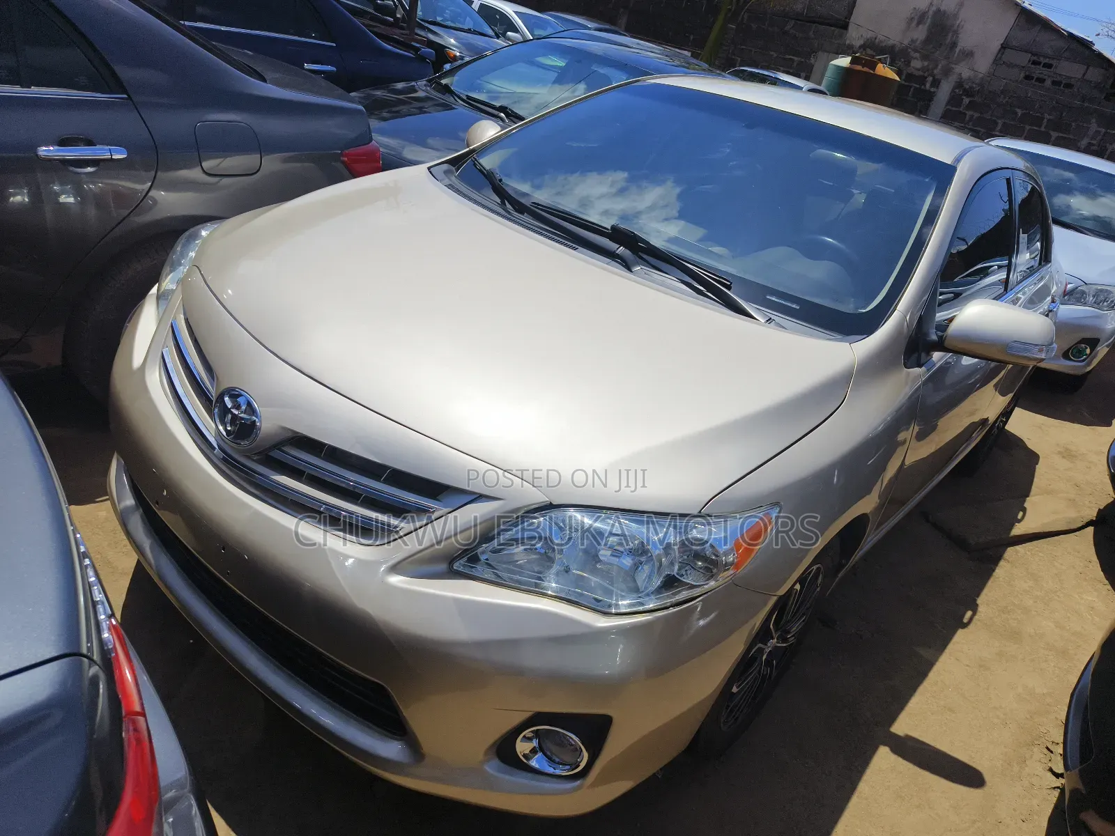 Toyota Corolla 2012 Gold
