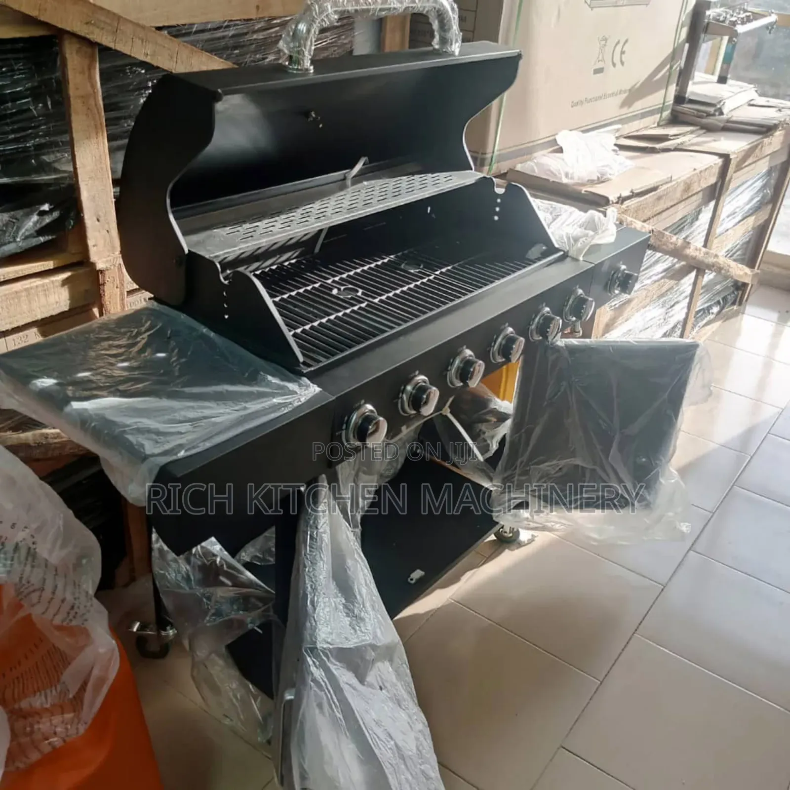 6 Burner Gas Barbecue Grill With Cabinet