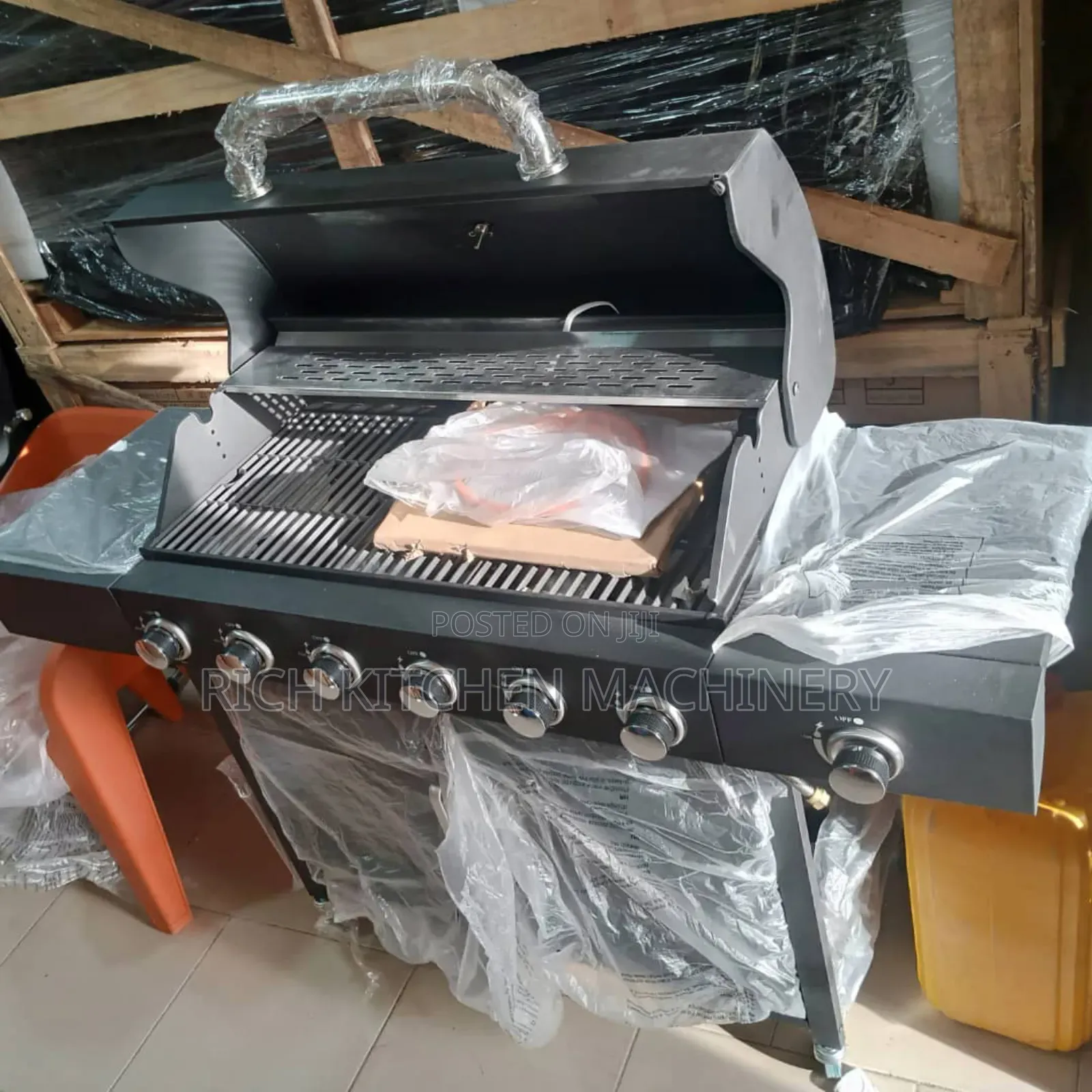 6 Burner Gas Barbecue Grill With Cabinet