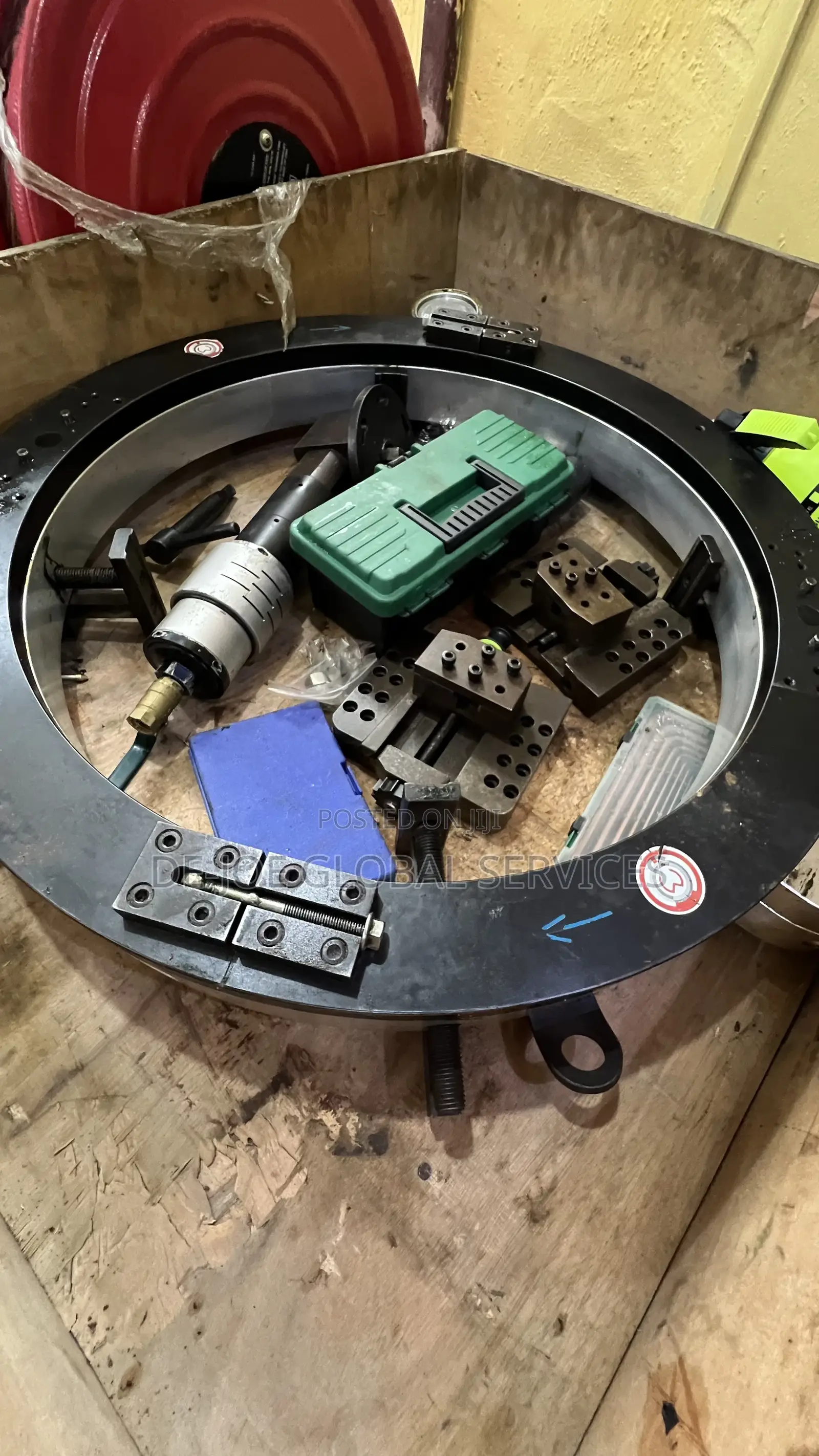 Cold Pipe Cutting and Beveling Machine