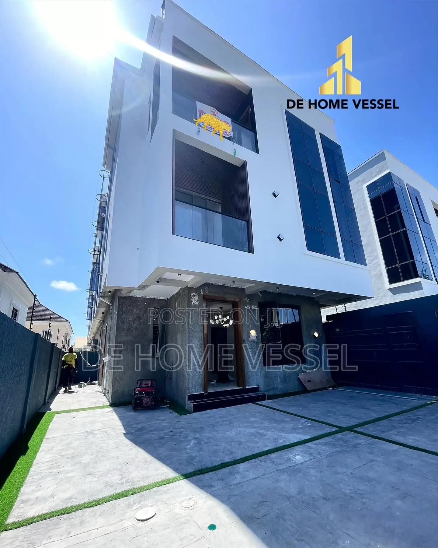 5bdrm Duplex in Lekki Phase 1 for sale