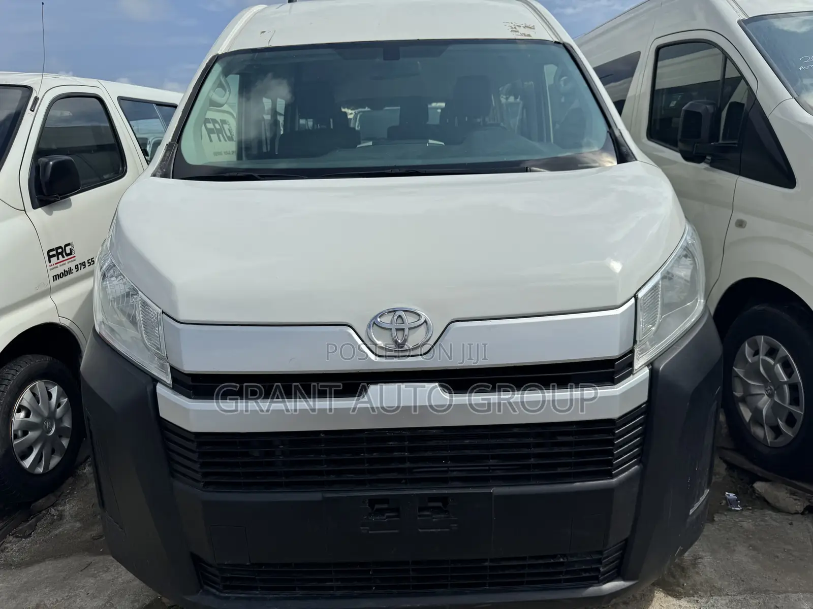 Toyota HiAce 2019 White
