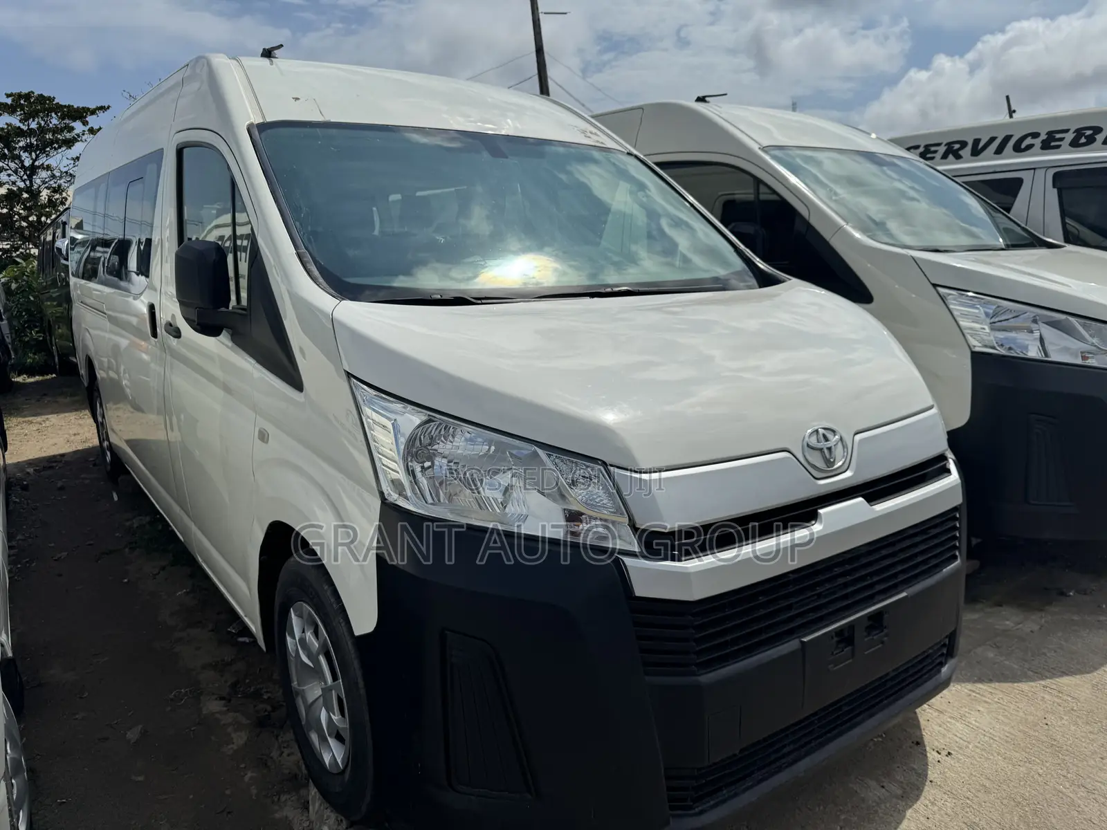 Toyota HiAce 2019 White