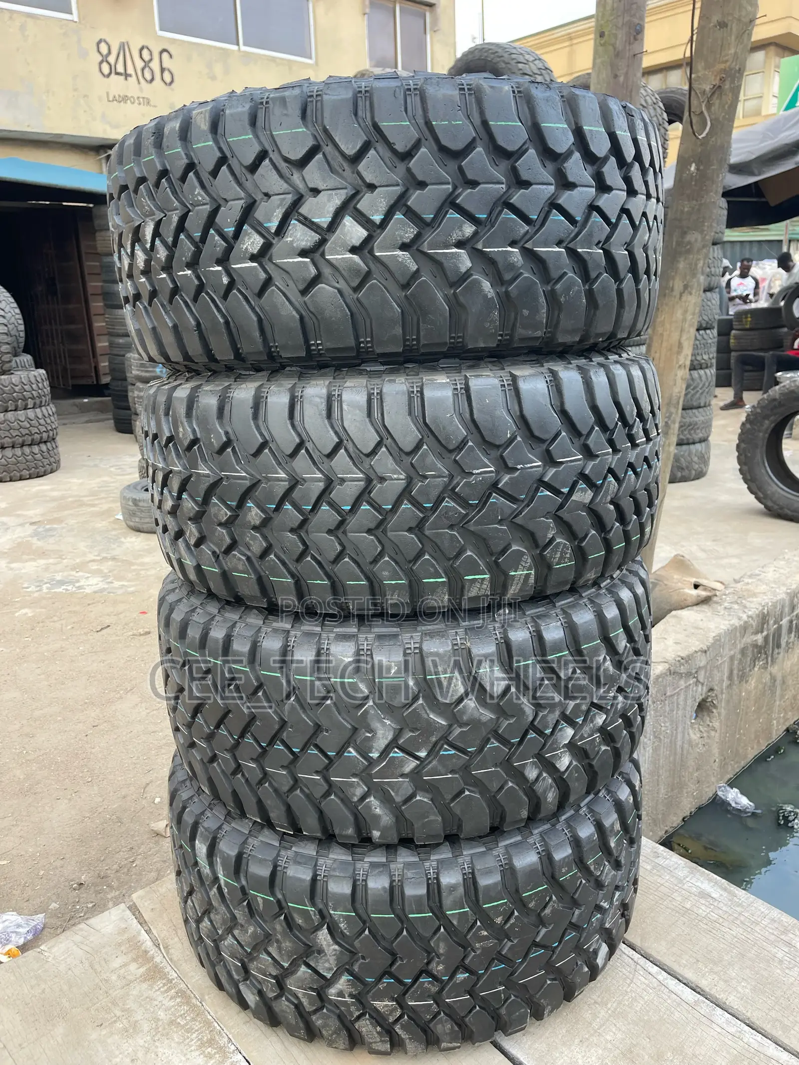 33x12.50R20 Set Hankook