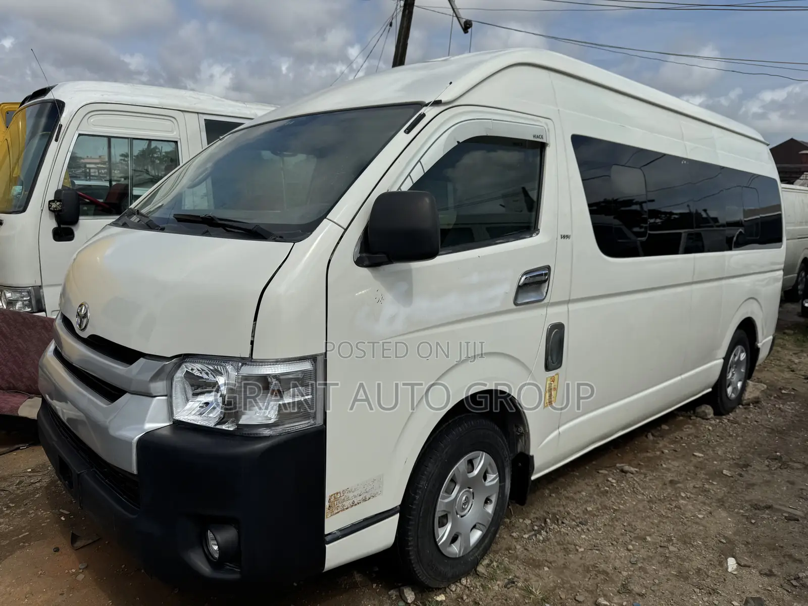 Toyota HiAce 2016 White