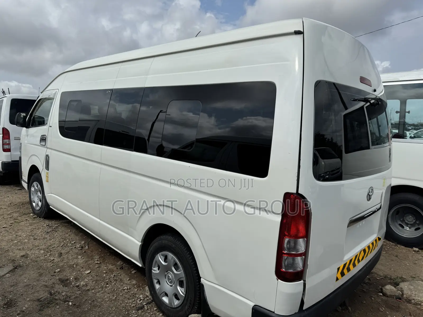 Toyota HiAce 2016 White
